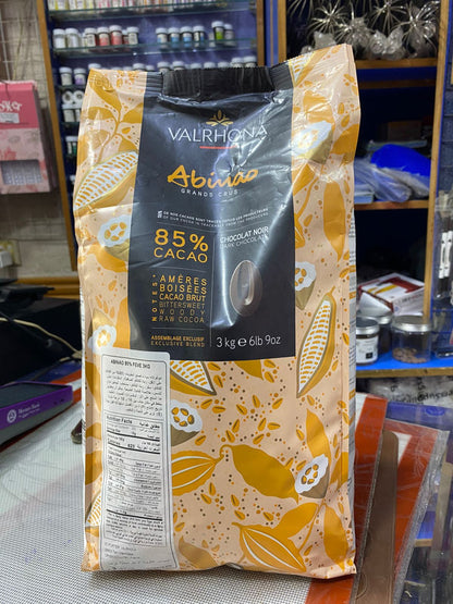 Valrhona Abinao 85% Dark Chocolate Fèves 1kg Repacked